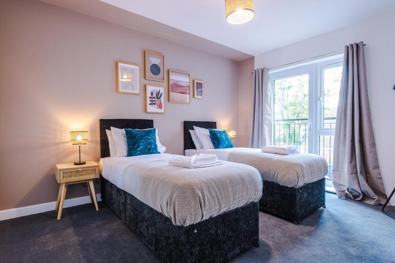 Stunning 2 Bed Apt By Greenstay Serviced Accommodation - Located In Formby Village - Perfect For Short & Long Stays - Couples, Friends & Families & Business Travellers All Welcome - Dog Friendly - 7 Exterior photo