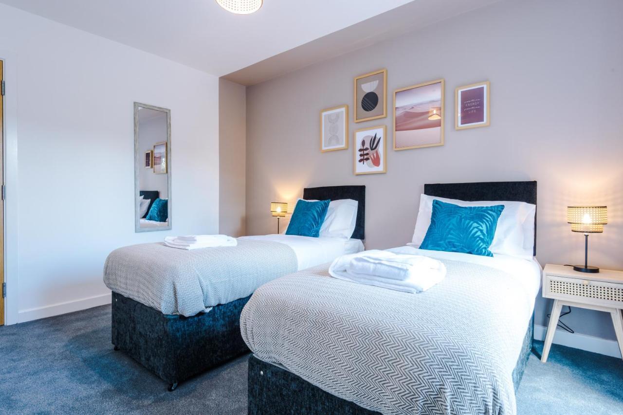 Stunning 2 Bed Apt By Greenstay Serviced Accommodation - Located In Formby Village - Perfect For Short & Long Stays - Couples, Friends & Families & Business Travellers All Welcome - Dog Friendly - 7 Exterior photo