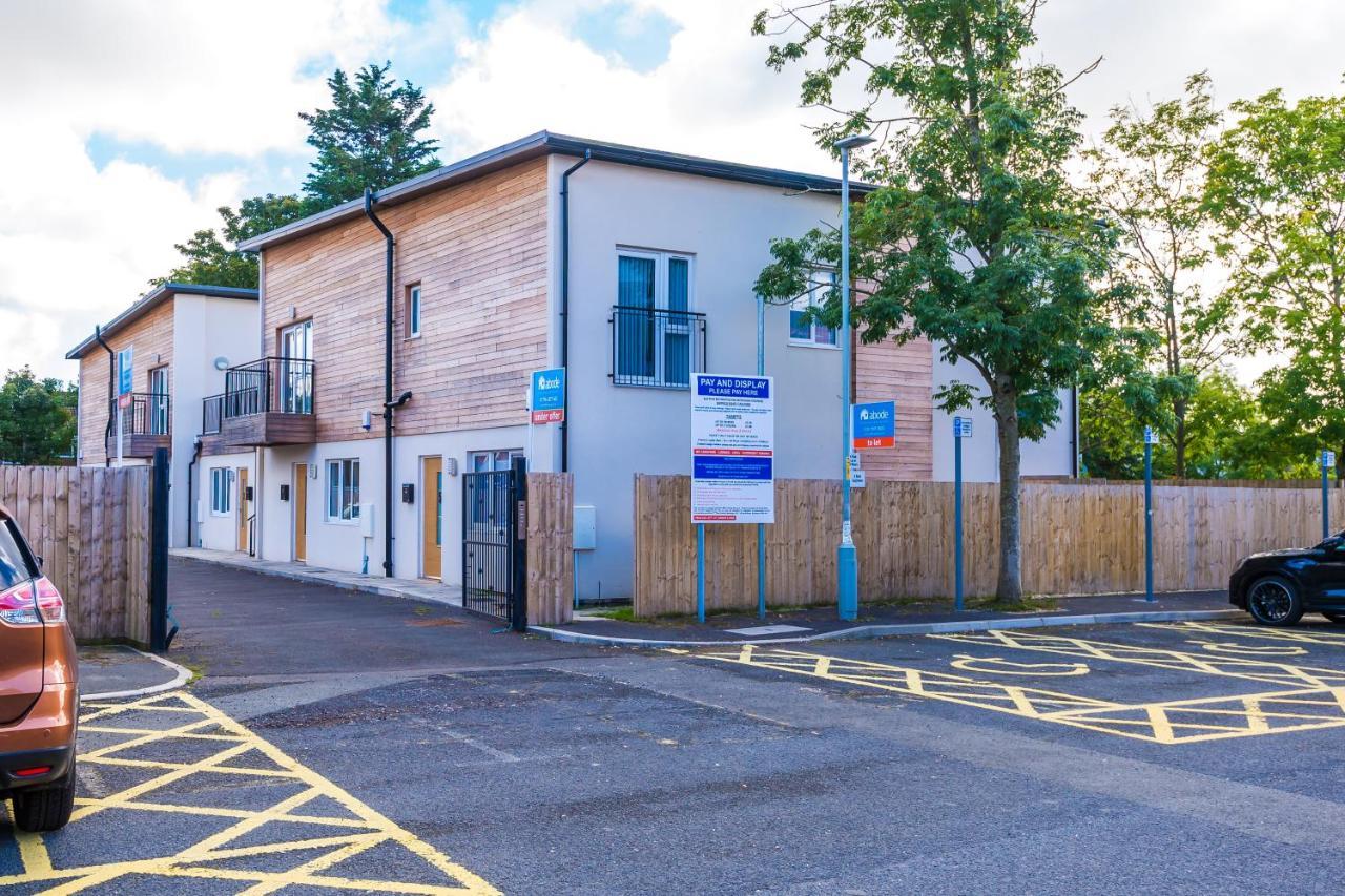 Stunning 2 Bed Apt By Greenstay Serviced Accommodation - Located In Formby Village - Perfect For Short & Long Stays - Couples, Friends & Families & Business Travellers All Welcome - Dog Friendly - 7 Exterior photo
